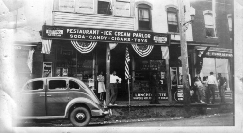 Feldner's store on Main Street, circa 1930s chs-013968